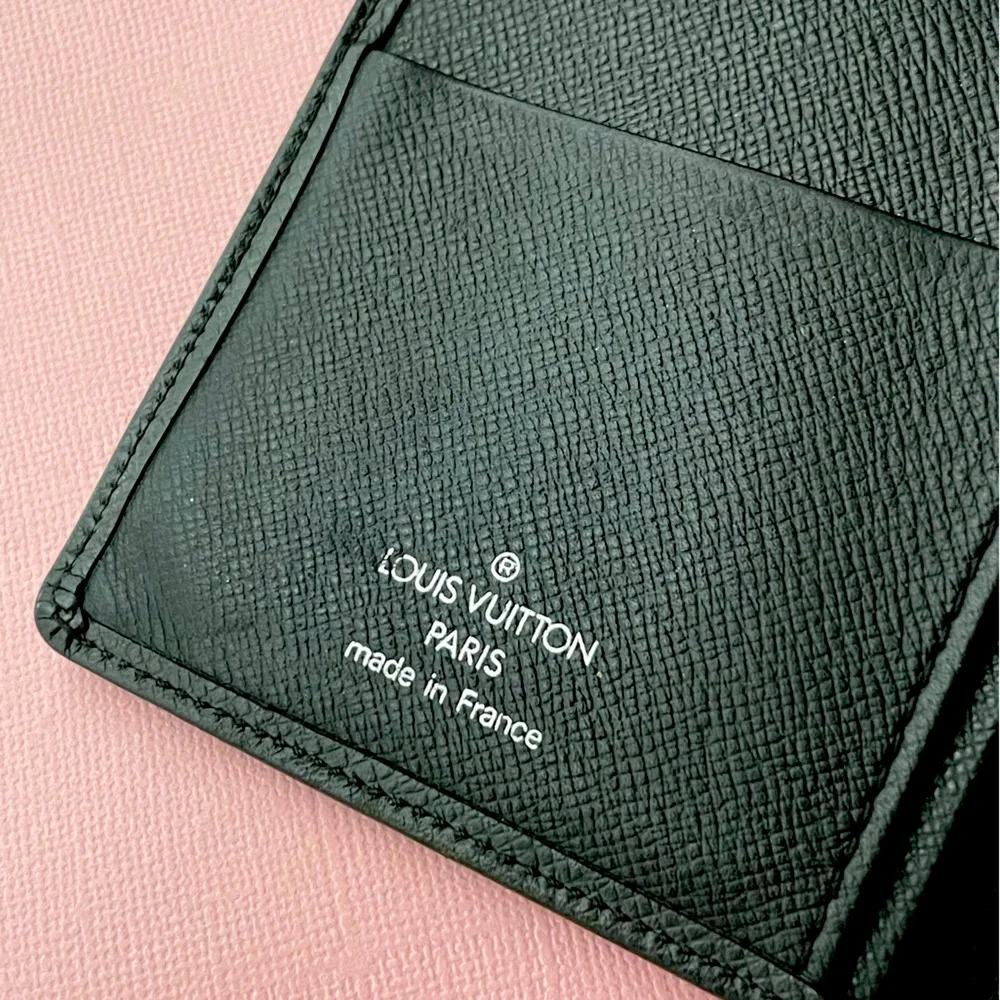 Louis Vuitton Taiga Bifold